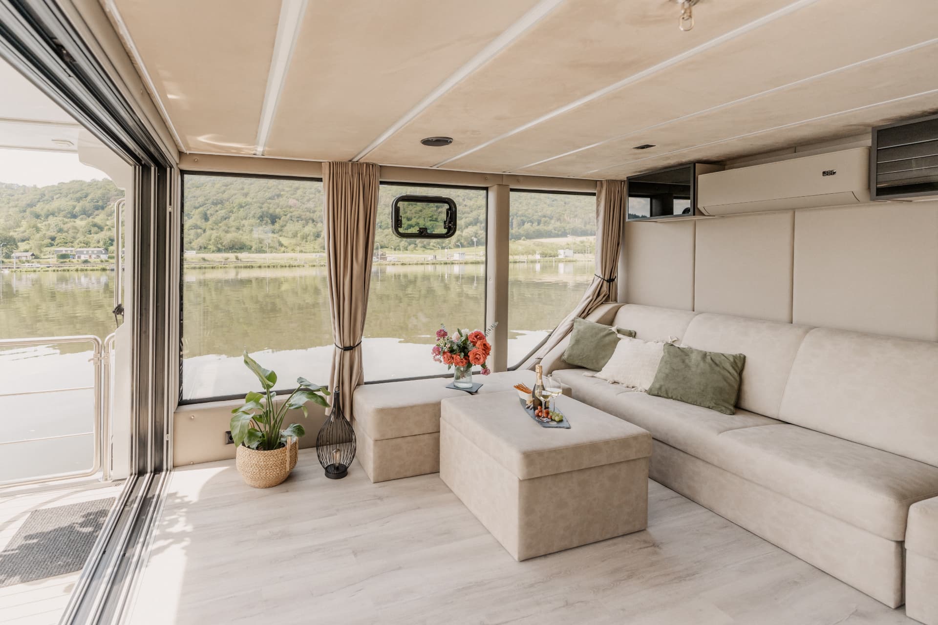 Hausboot DESIDUS Wohnraum