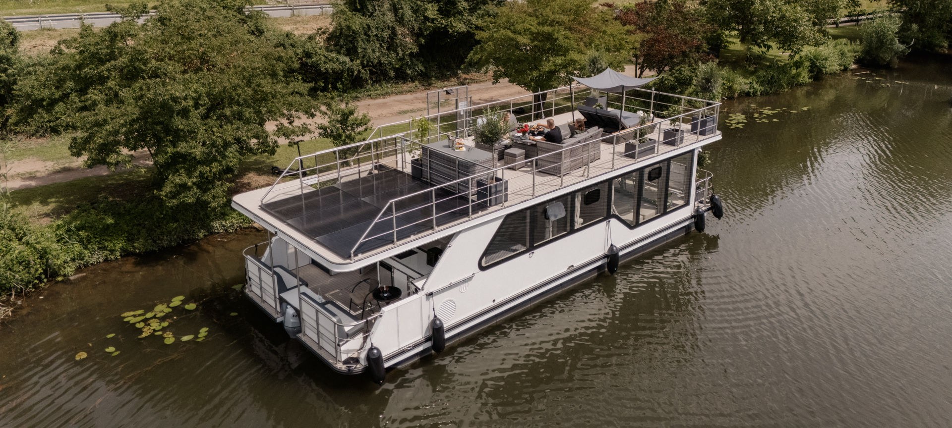 Hausboot SOLEJO auf der Mosel bei Zeltingen-Rachtig